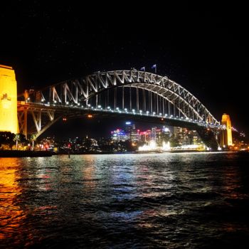 Photographie intitulée "Sydney by Night - I…" par Ian Vernon, Œuvre d'art originale
