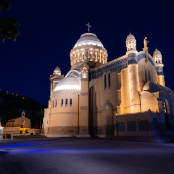 Fotografie mit dem Titel "Église" von Ibradventure, Original-Kunstwerk, Digitale Fotografie