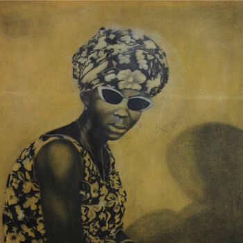 Painting titled "Mujer con gafas" by Ibrahim Marong, Original Artwork, Charcoal Mounted on Wood Stretcher frame