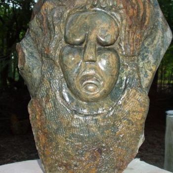 Sculptuur getiteld "Mourning Queen Beat…" door Marianne Den Otter, Origineel Kunstwerk