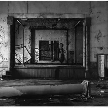 Fotografia intitolato "THEATRE #5 TWO PILL…" da Stefan Neubauer, Opera d'arte originale, fotografia a pellicola Montato su A…