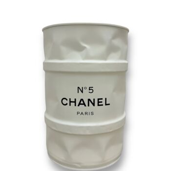 Sculpture intitulée "Baril Chanel N°5 bl…" par Walid Sahraoui (Wally), Œuvre d'art originale, Acrylique