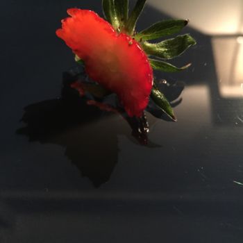 Fotografia intitolato "strawberry" da Zanet, Opera d'arte originale