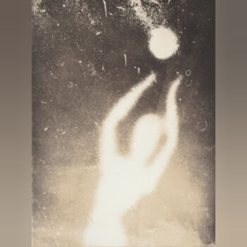 Fotografie mit dem Titel "The comet" von Ira Kolominova, Original-Kunstwerk, Analogdruck