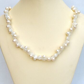 Design getiteld "Pearls and crystals…" door Irena Zelickman, Origineel Kunstwerk, Juwelen