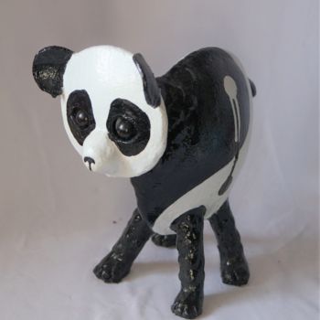 Sculpture titled "panda" by Isabelle Zwang, Original Artwork, Clay