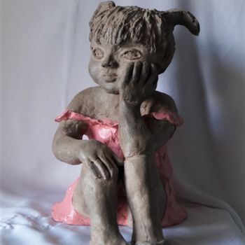 Sculpture titled "La boudeuse" by Isabelle Zwang, Original Artwork, Ceramics