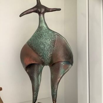 Escultura titulada "Rina" por Isadiva, Obra de arte original, Metales