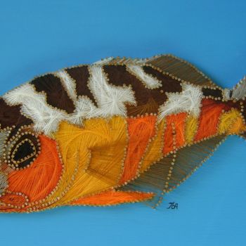 Textielkunst getiteld "TOBACO FISH" door Ita Mercera, Origineel Kunstwerk, Anders