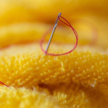 "Sewing needle with…" başlıklı Fotoğraf Iurii Baklykov tarafından, Orijinal sanat, Dijital Fotoğrafçılık