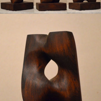 Skulptur mit dem Titel "Two of Us" von Ivan Markovic, Original-Kunstwerk, Holz