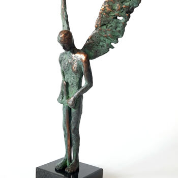 Sculptuur getiteld "Angel with the Swor…" door Jacek Cholewa, Origineel Kunstwerk, Bronzen