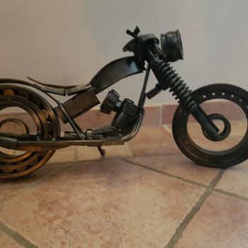 Escultura titulada "moto en acier et en…" por Jacques Veinante (jackart), Obra de arte original, Metales