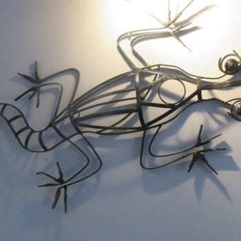 Scultura intitolato "salamandre.jpg" da Jacques Veinante (jackart), Opera d'arte originale, Metalli