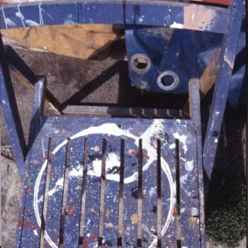 Photographie intitulée "Chaise caméléon" par Jacques Jégo, Œuvre d'art originale