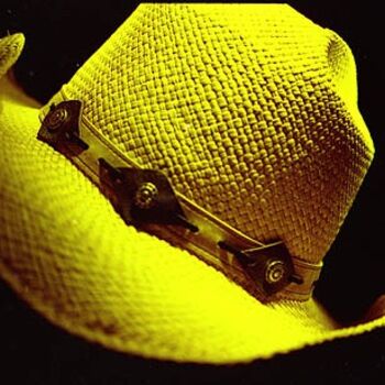 Fotografia intitolato "Yellow Hat 2" da Johnny Aguirre, Opera d'arte originale