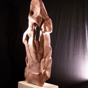 Escultura titulada "Listening Woman---A…" por Jan And Jo Moore, Obra de arte original, Piedra