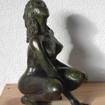 Sculpture titled "Nu sauvage" by Janine Le Cann, Original Artwork, Bronze