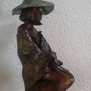 Sculpture titled "Le chapeau de paille" by Janine Le Cann, Original Artwork, Bronze