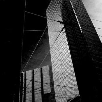Photographie intitulée "Toronto Financial D…" par Janos Gardonyi, Œuvre d'art originale