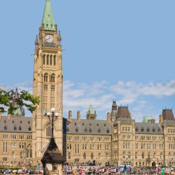 Photographie intitulée "Canada's Parliament" par Janos Gardonyi, Œuvre d'art originale
