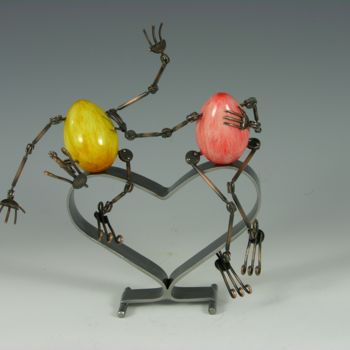 Escultura intitulada "Eggtion Figures - Y…" por Tomoaki Orikasa, Obras de arte originais, Plástico