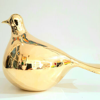 Sculpture titled "Golden Pigeon 7/25" by Jaromir Gargulak, Original Artwork, Bronze