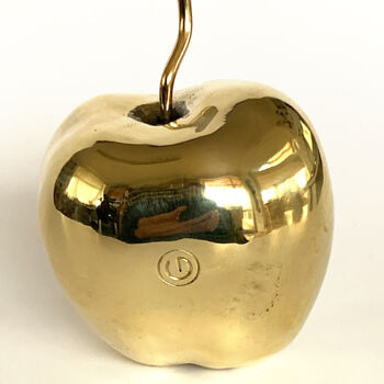 Scultura intitolato "Golden Apple" da Jaromir Gargulak, Opera d'arte originale, Bronzo