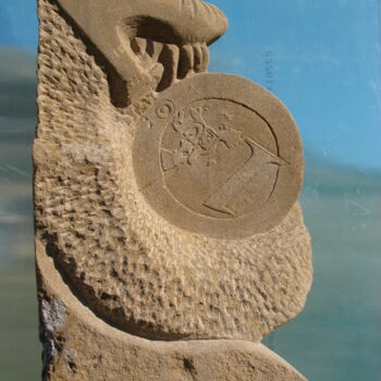 Sculpture titled "Perro capitalista" by Javier Martín, Original Artwork, Stone
