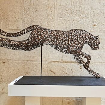 Sculpture titled "Guépard en chasse" by Jean-Christophe Cronel (JC Cronel), Original Artwork, Metals