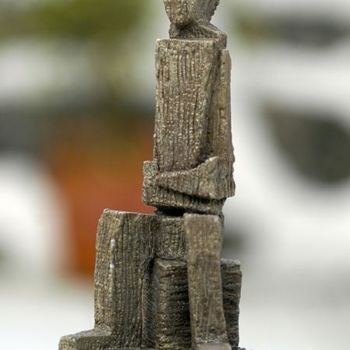 Skulptur mit dem Titel "Homem Sentado  2" von Jose Carlos Sarmento, Original-Kunstwerk, Terra cotta