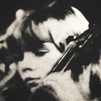 Photographie intitulée "la petite violoncel…" par Jean Louis Giudicelli, Œuvre d'art originale, Photographie argentique