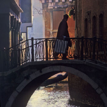 Fotografía titulada "Venise " ombre et l…" por Jean Louis Giudicelli, Obra de arte original, Fotografía analógica
