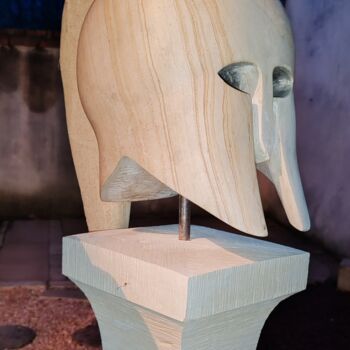 Sculpture intitulée "casque spatiate en…" par Jean Luc Latour, Œuvre d'art originale, Pierre