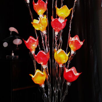 设计 标题为“Lampadaire 17 tulip…” 由Jean Luc Masini, 原创艺术品