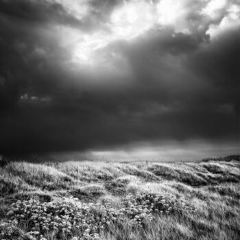 Photographie intitulée "" Stormy weather "" par Jean-Marc Cédile, Œuvre d'art originale, Photographie argentique
