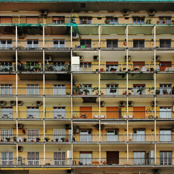 "façade jaune" başlıklı Fotoğraf Jean-Marie Virat tarafından, Orijinal sanat, Dijital Fotoğrafçılık
