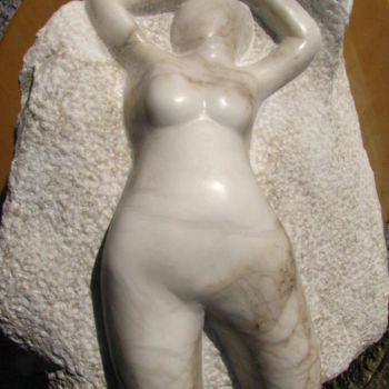 Skulptur mit dem Titel "Monette" von Jean-Noël Le Junter, Original-Kunstwerk, Stein