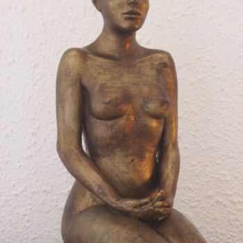 Sculpture titled "Nu à genou" by Jean-Paul Magne, Original Artwork, Terra cotta