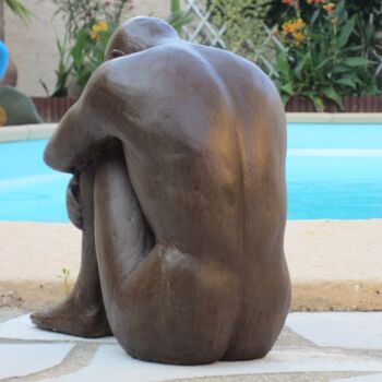 Sculpture titled "l'homme assis" by Jean-Paul Magne, Original Artwork, Terra cotta
