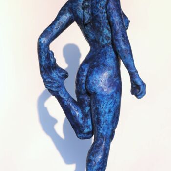 Scultura intitolato "Sur un pied" da Jean Pierre Picheny, Opera d'arte originale, Resina
