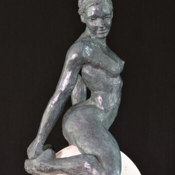Sculpture intitulée "Chevaucher la lune" par Jean Pierre Picheny, Œuvre d'art originale, Bronze