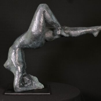 「L'acrobate n°2」というタイトルの彫刻 Jean Pierre Pichenyによって, オリジナルのアートワーク, ブロンズ