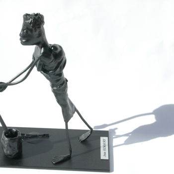 Sculpture titled "La pileuse de mil 2" by Jean Remaury, Original Artwork, Metals