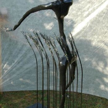 Sculpture titled "Le vent" by Jean Remaury, Original Artwork, Metals