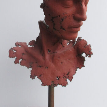 Escultura titulada "buste rouge mat" por Jean-Yves Verne, Obra de arte original, Cemento Montado en artwork_cat.