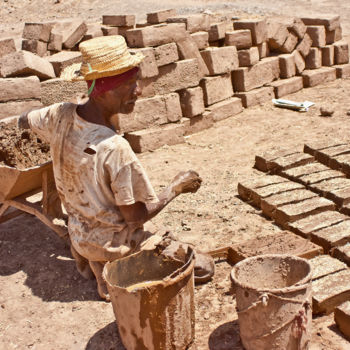 Fotografia zatytułowany „Brickmaker - Mouleu…” autorstwa Jean-Claude Chevrel, Oryginalna praca, Fotografia nie manipulowana