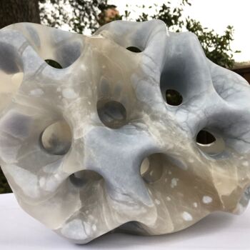 Escultura intitulada "Blue Coral" por Jeff Rosenfeld, Obras de arte originais, Pedra