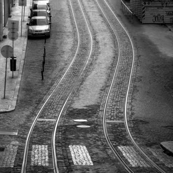 Photographie intitulée "Tram 17" par Jerome Meunier, Œuvre d'art originale