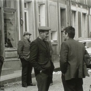 Photographie intitulée "Les confidences pub…" par Jérôme Cambra, Œuvre d'art originale